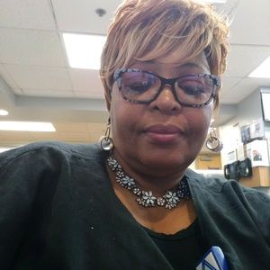 Meet your Posher, Sheila